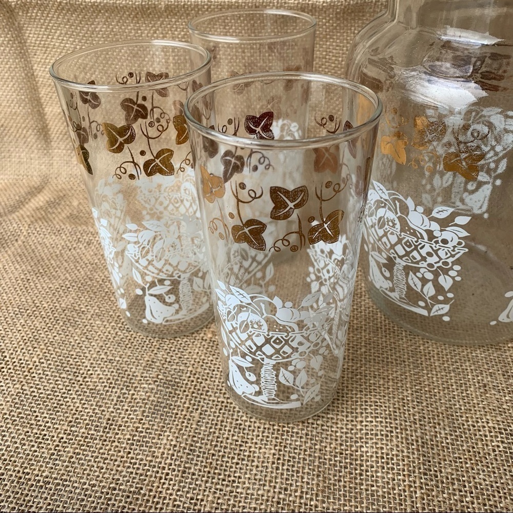 Vintage Glass Pitcher + Glasses White Fruit Basket Gold Leaves Ice Lip Barware - Picture 2 of 5